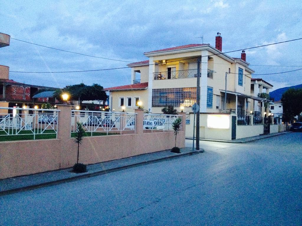 Pfaffenhofen Appartement Vrasná Buitenkant foto