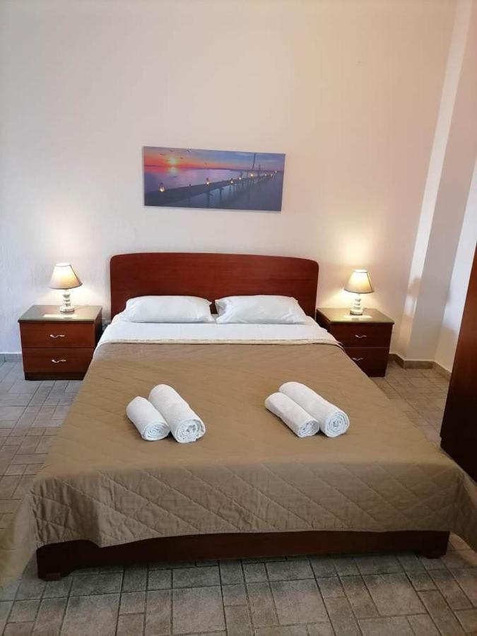 Pfaffenhofen Appartement Vrasná Buitenkant foto